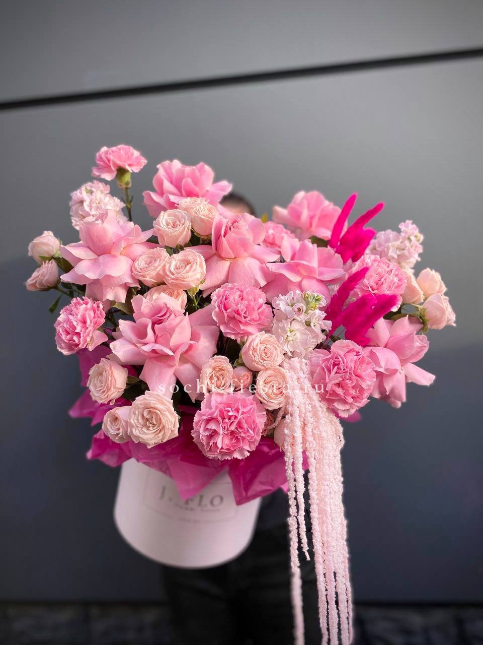 Цветы в коробках — купить в Новом Уренгое