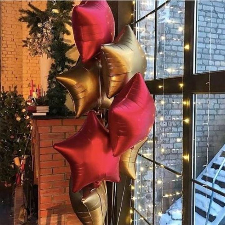 Фонтан шаров "Старлидж" в Новом Уренгое