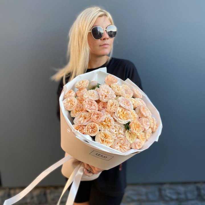 15 пионовидных роз №2 в Новом Уренгое