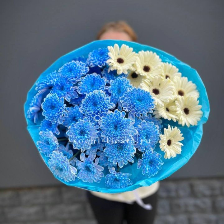 Букет хризантем и гербер в Новом Уренгое