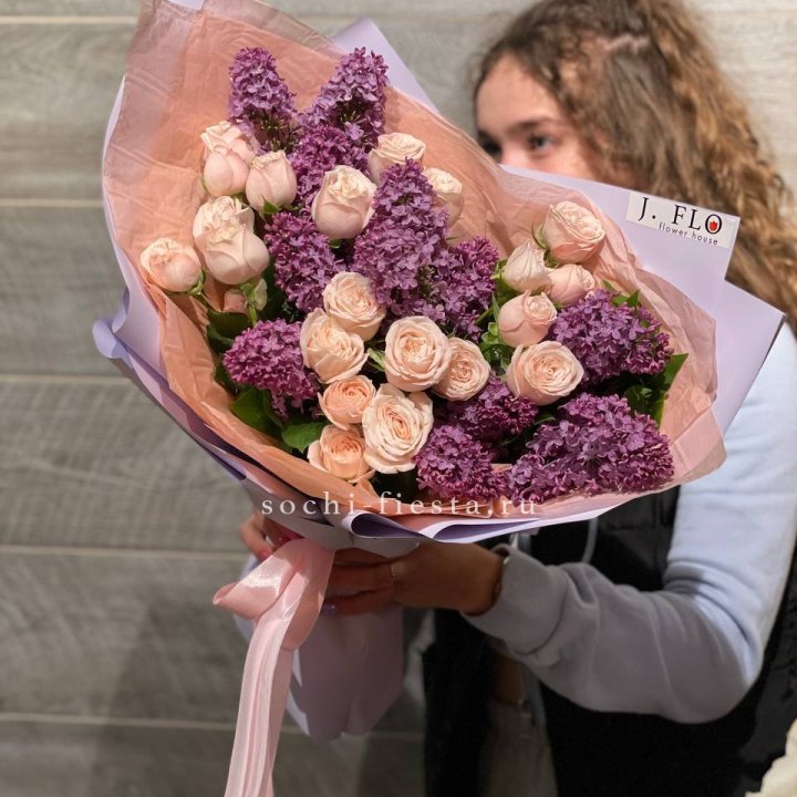 Букет "Лиловая весна" в Новом Уренгое