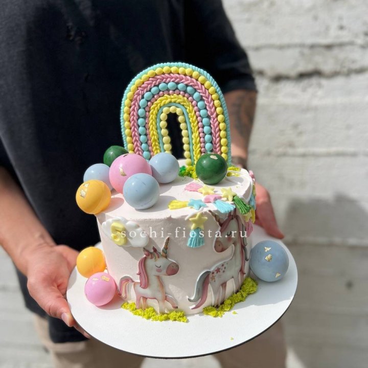Торт "Радуга с единорогом" с доставкой в Новом Уренгое