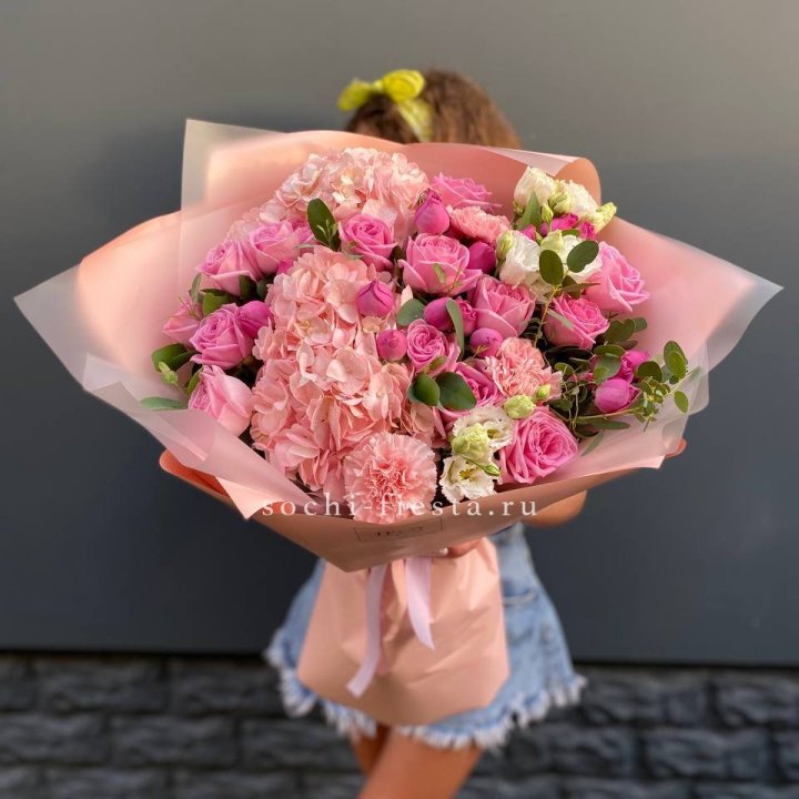 Авторский букет "Восторг" в Новом Уренгое