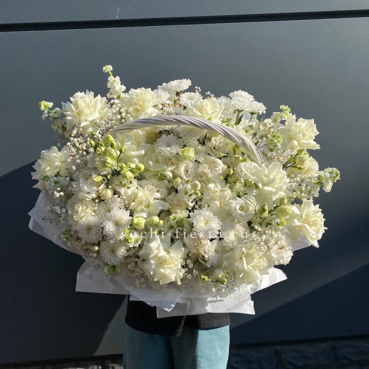 Корзина "Белоснежка" в Новом Уренгое