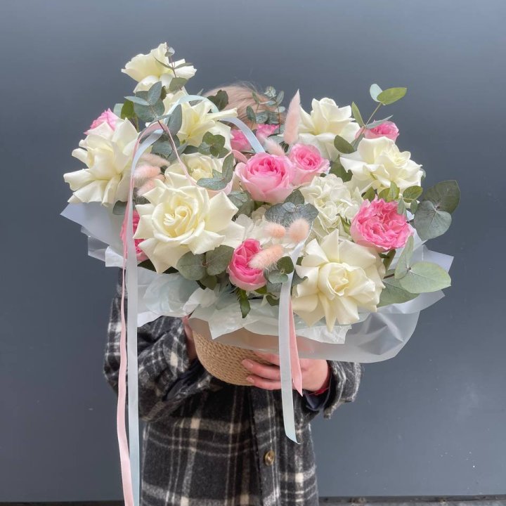 Кашпо с розами в Новом Уренгое