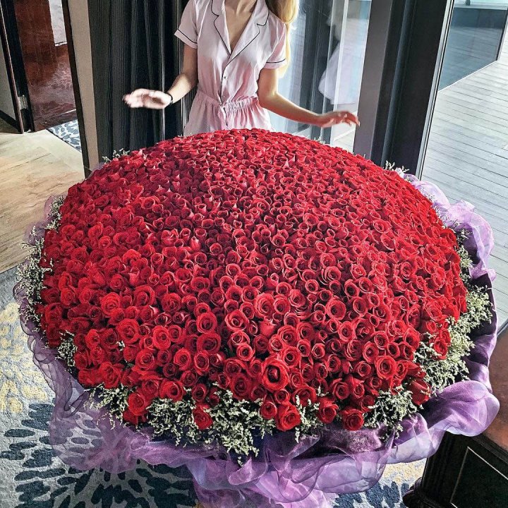 1001 роза в Новом Уренгое