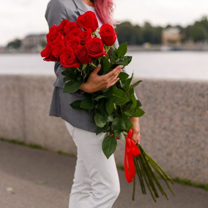 15 метровых голландских роз в Новом Уренгое