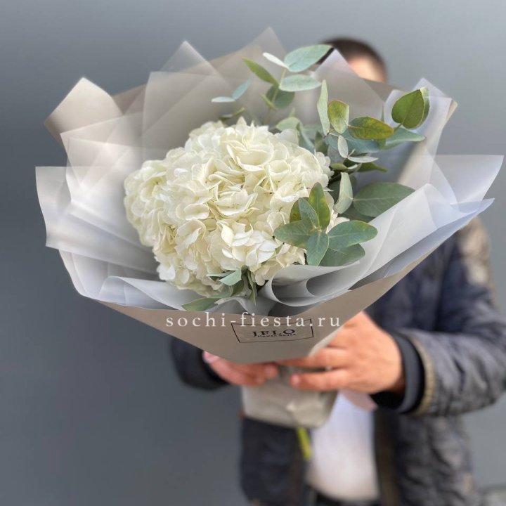  Букет  из белой гортензии в Новом Уренгое