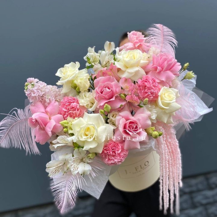 Дизайнерский бокс "Ловели" в Новом Уренгое