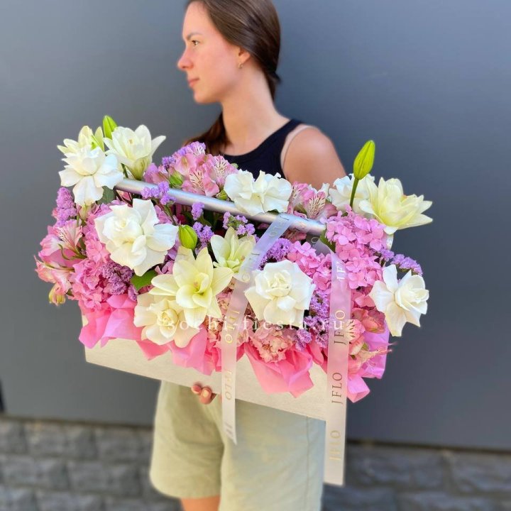 Большой бокс розовый в Новом Уренгое