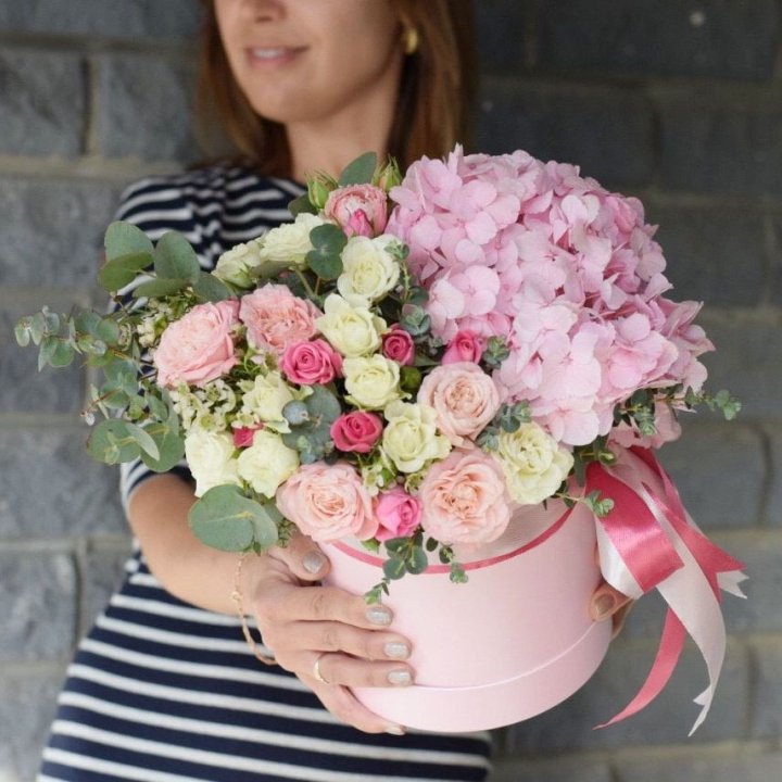 Дизайнерский цилиндр №1 с доставкой в Новом Уренгое