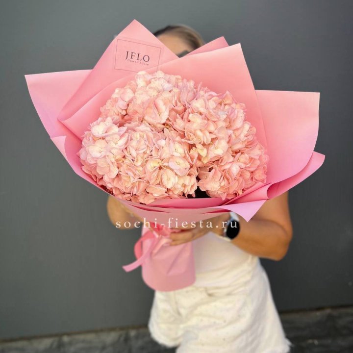 Букет гортензий "Крем" в Новом Уренгое