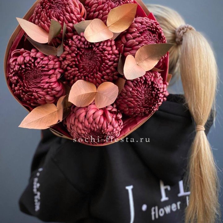 Хризантемы "Голд шоколад" в Новом Уренгое