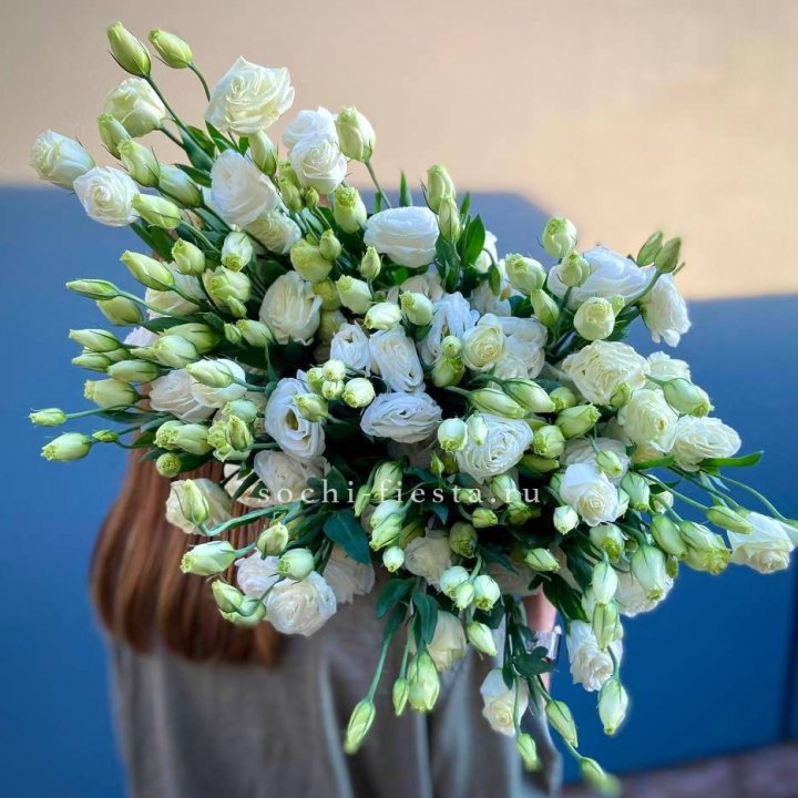 Охапка эустомы в Новом Уренгое