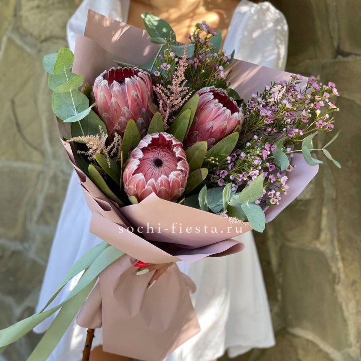 Букет из протеи "Клеопатра"  в Новом Уренгое