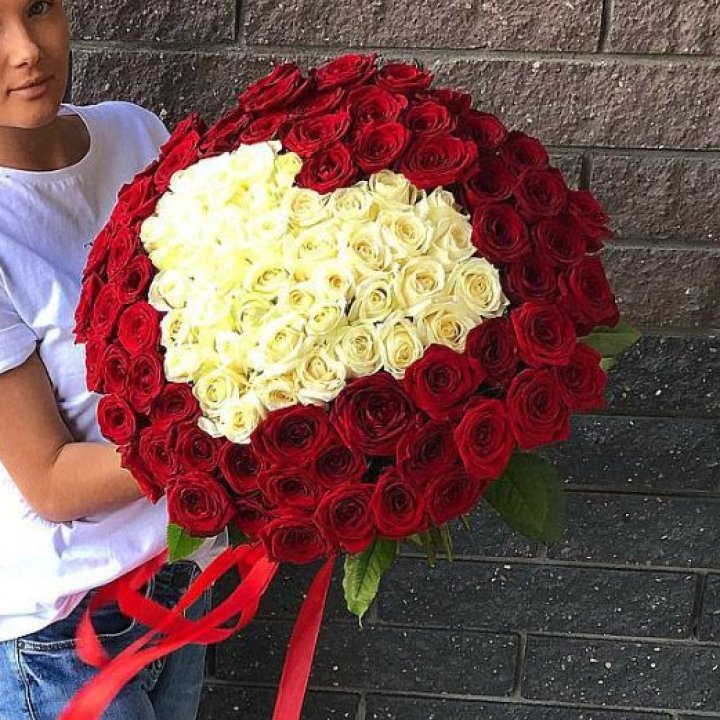 101 роза "Сердце" в Новом Уренгое