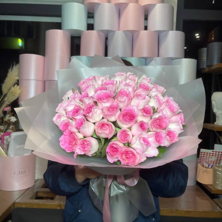  51 розовых роз в Новом Уренгое