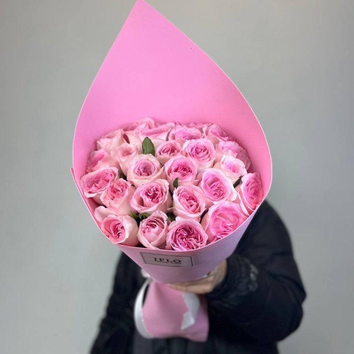 25 нежных роз в Новом Уренгое