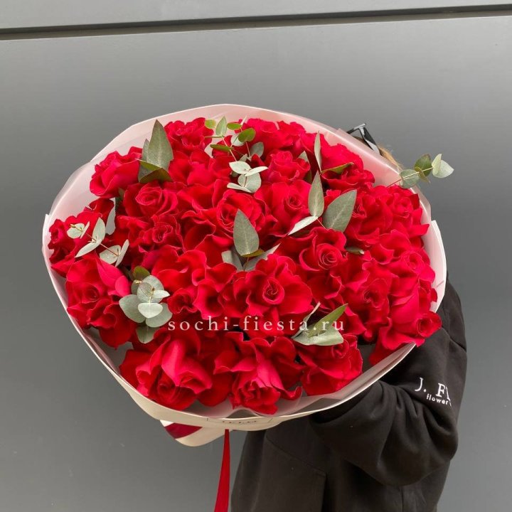 23 Красных французских роз в Новом Уренгое