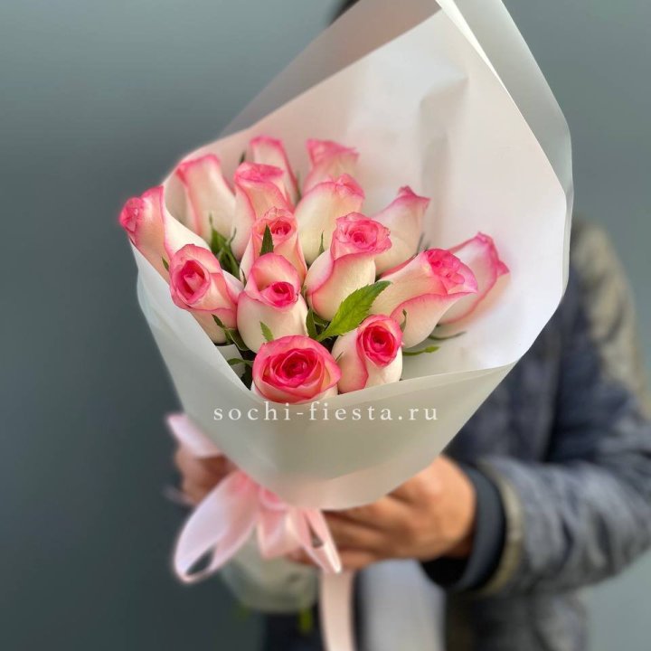 15 роз "Джумилия" в Новом Уренгое