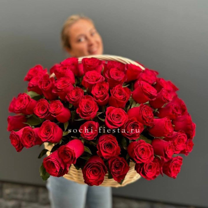 101 красная роза в корзине   в Новом Уренгое