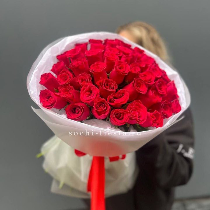 55 красных роз "Амелия" в Новом Уренгое