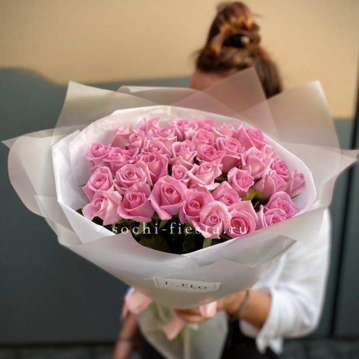 Букет розовых роз  в Новом Уренгое