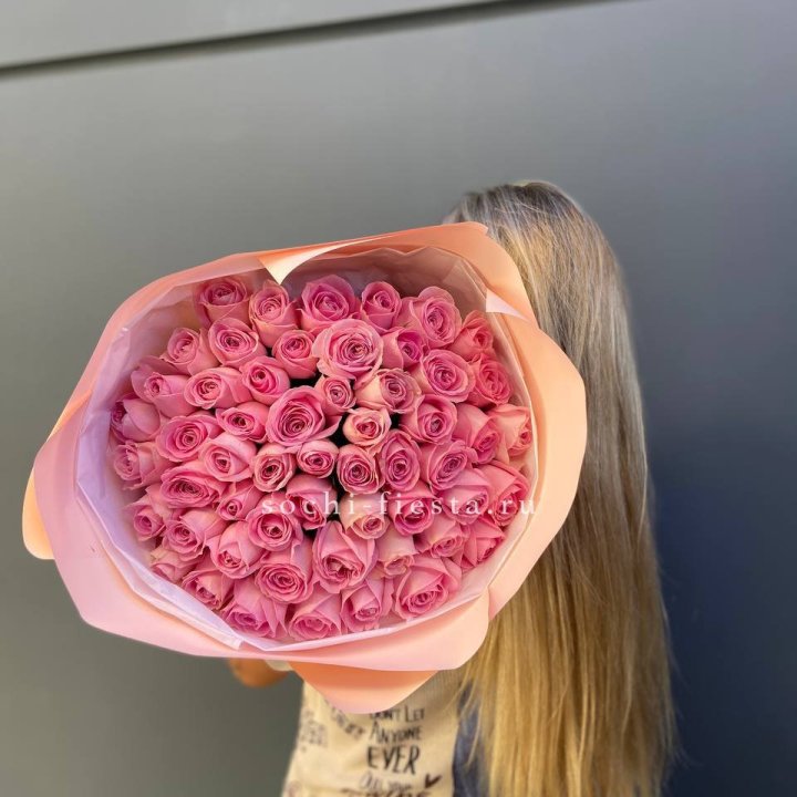 55 розовых роз в Новом Уренгое