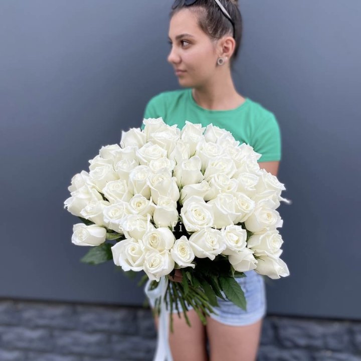 51 белая роза в Новом Уренгое