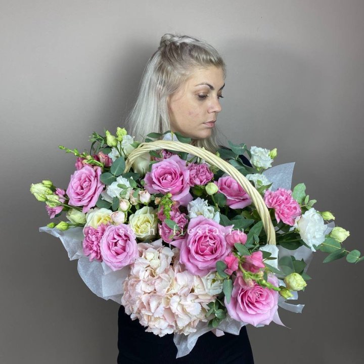 Цветочная корзина № 5 в Новом Уренгое